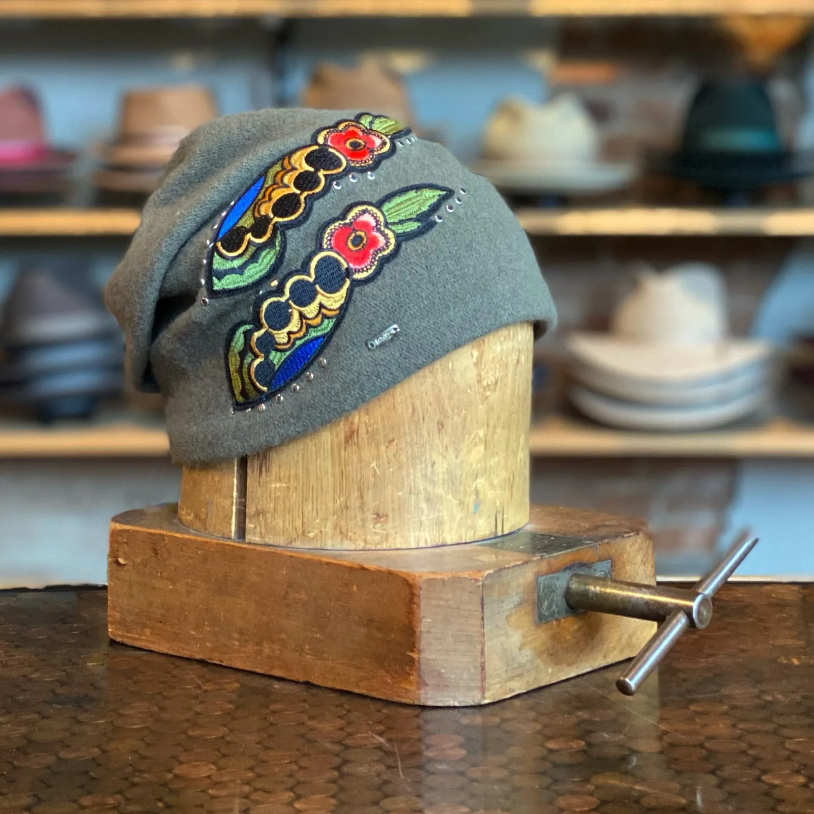 Eserta Beanie