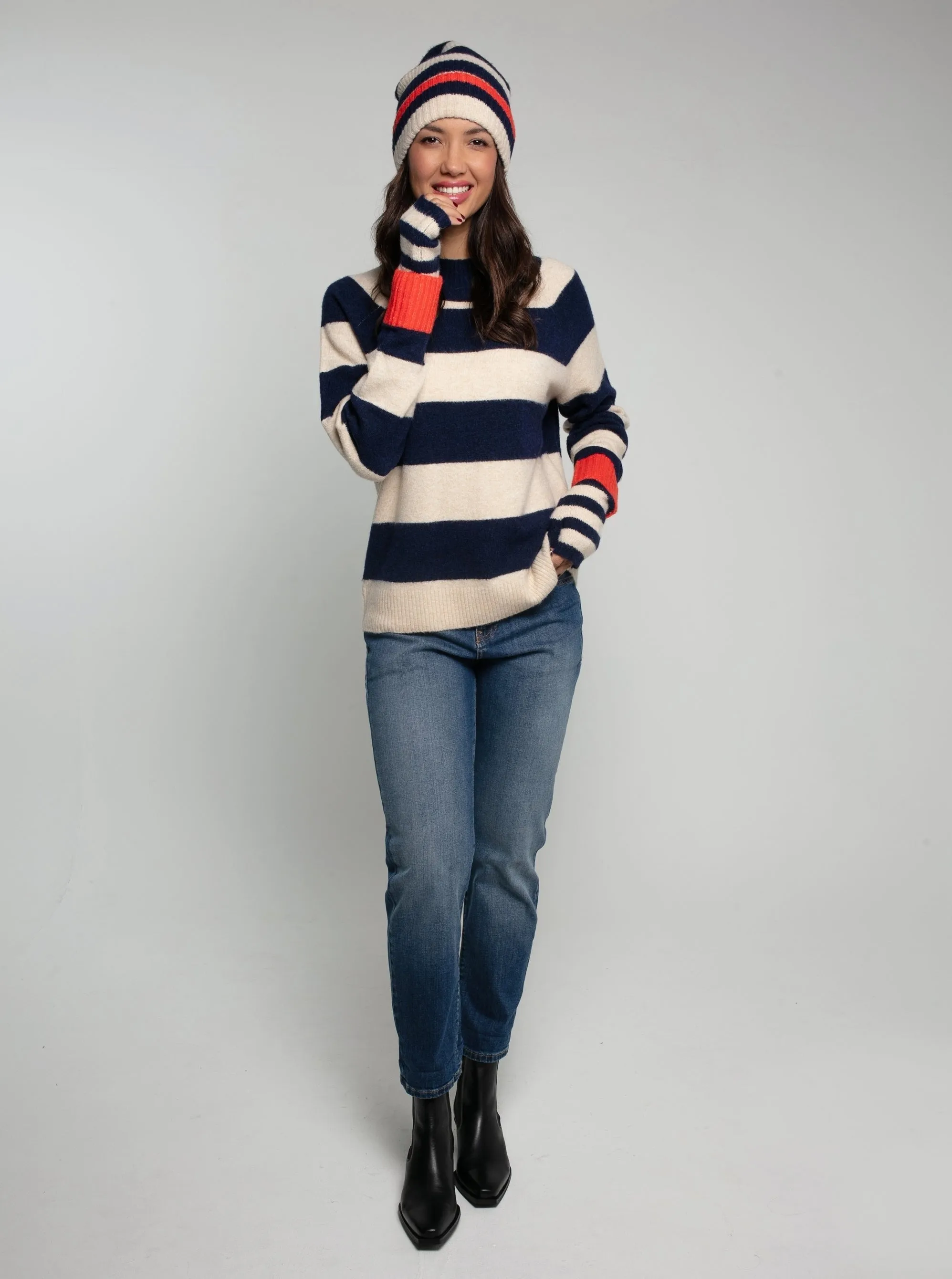 FARAH KNITTED STRIPE BEANIE-NAVY