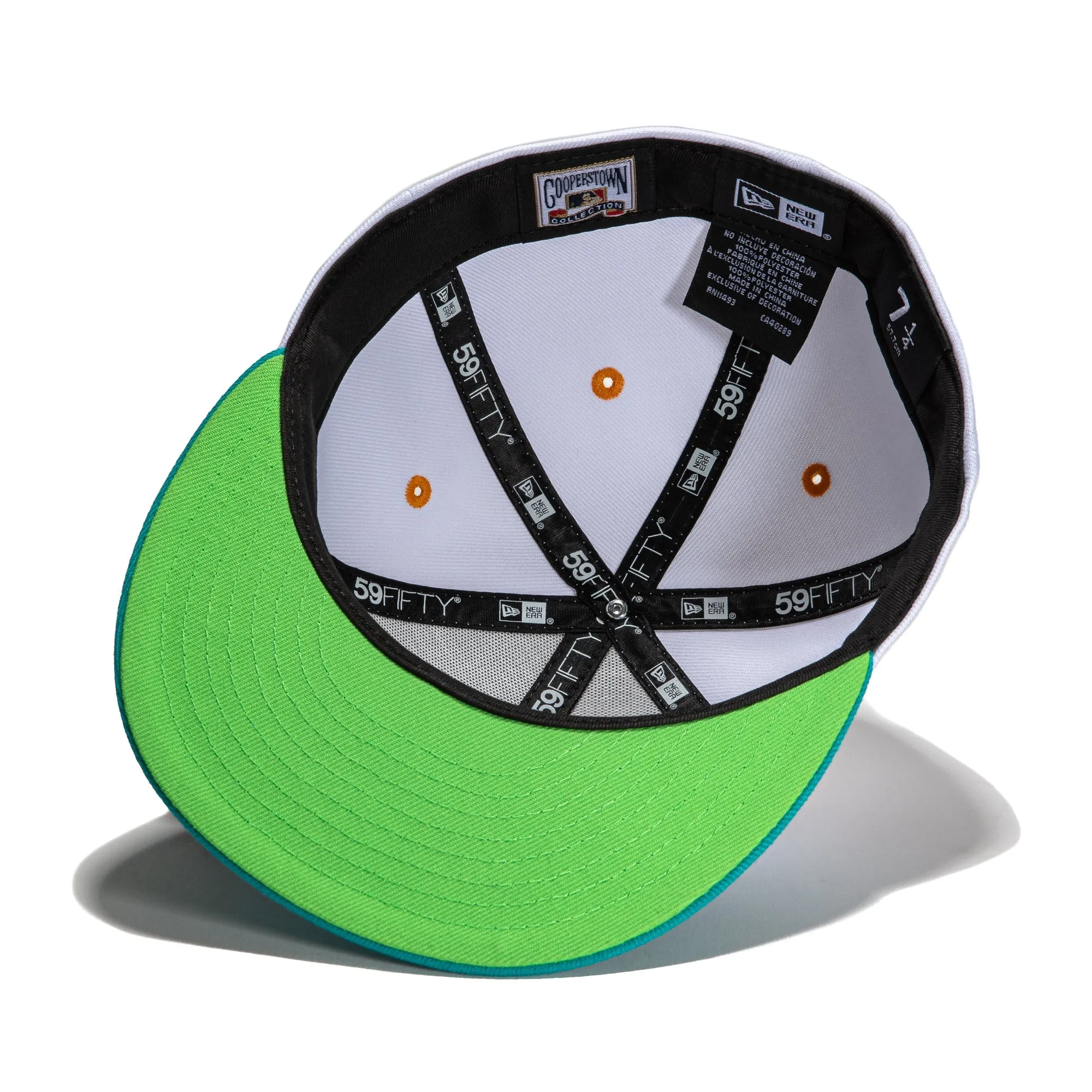 New Era  Dogtown Montreal Expos 25th Anniversary 59FIFTY Fitted Hat