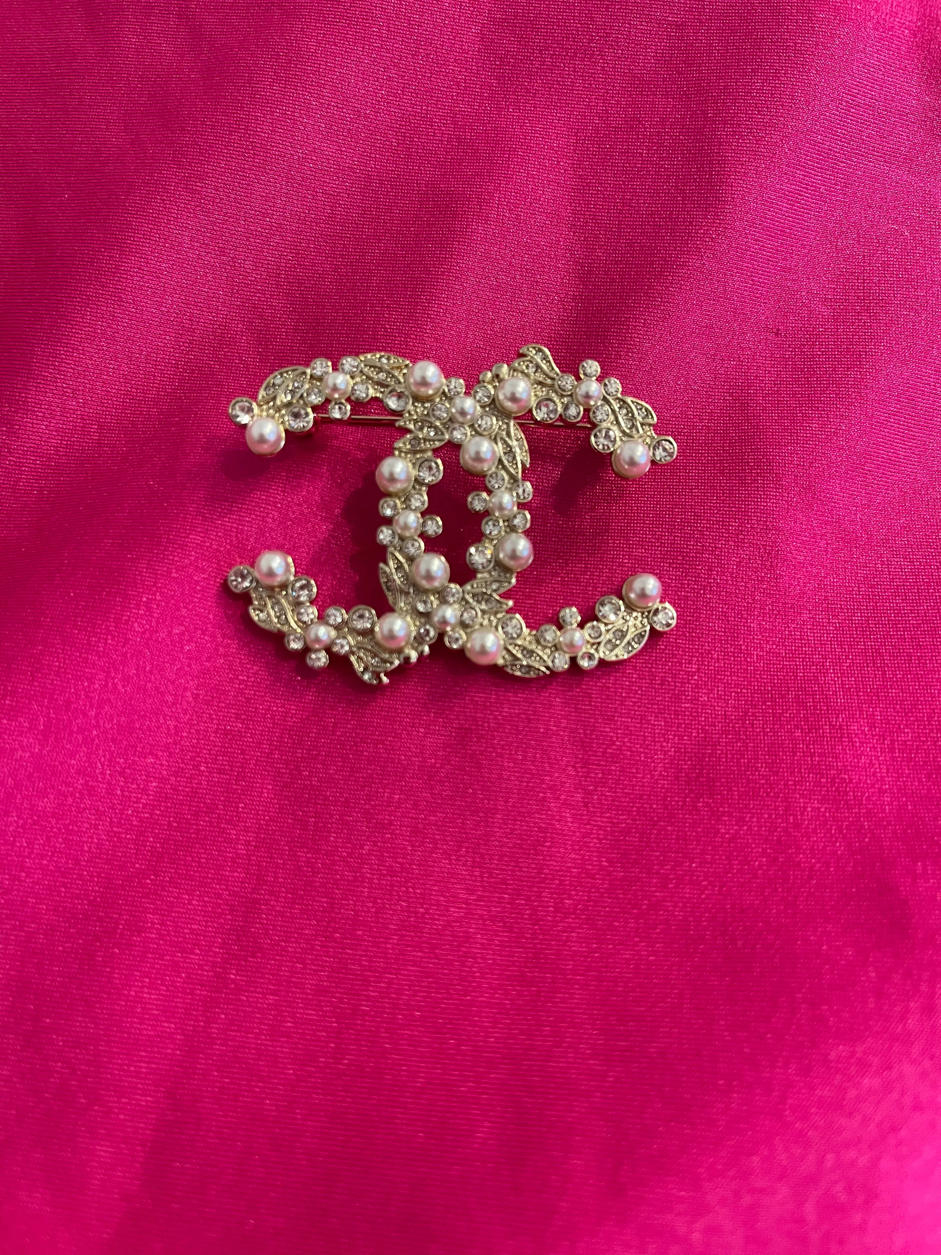 Touch of Sophistication Brooch