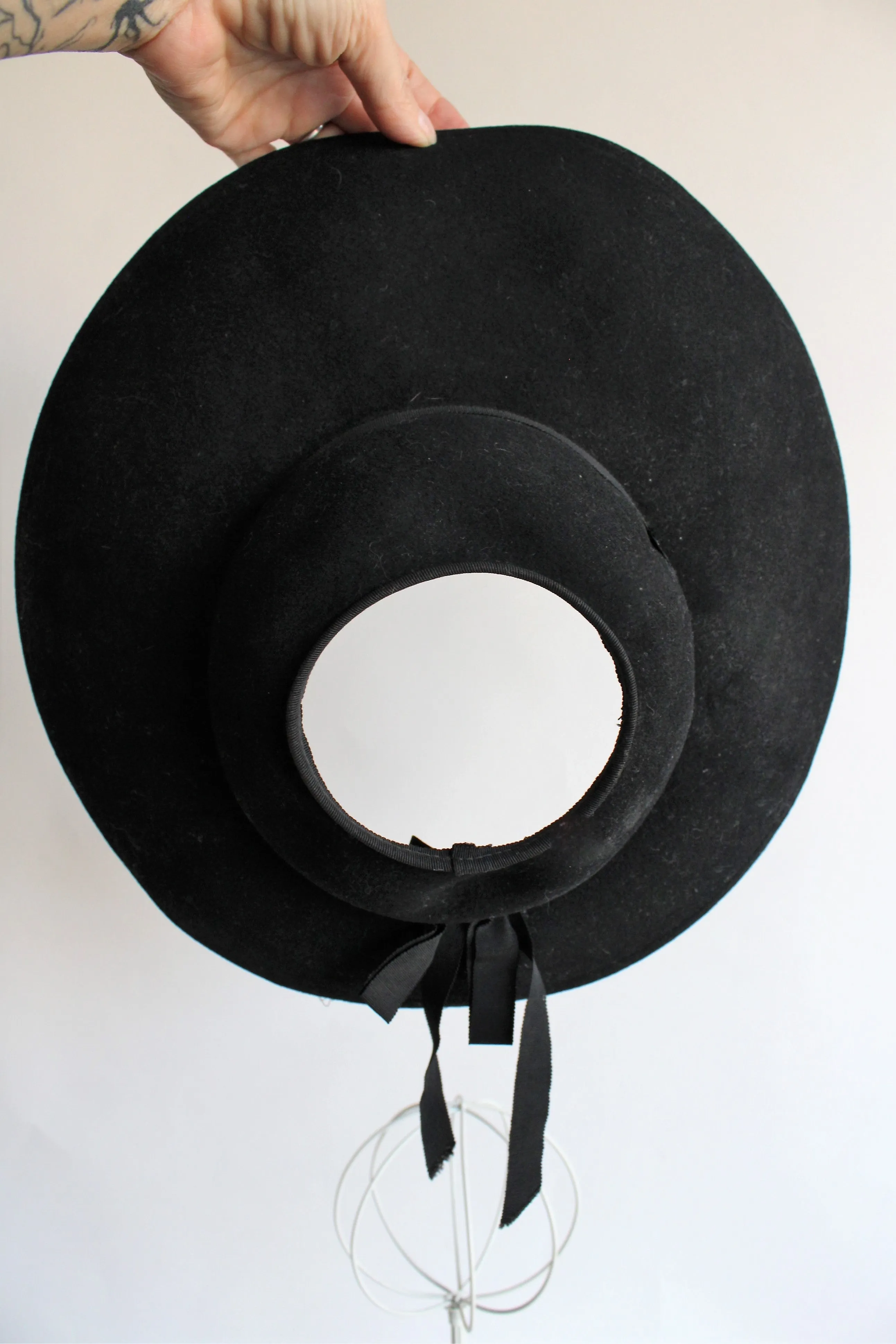 Vintage 1940s 1950s Wide Brimmed Black Hat with Open Crown by Merrimac